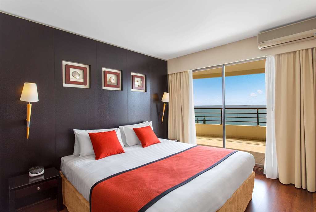 Ramada Hotel & Suites By Wyndham Noumea Esterno foto