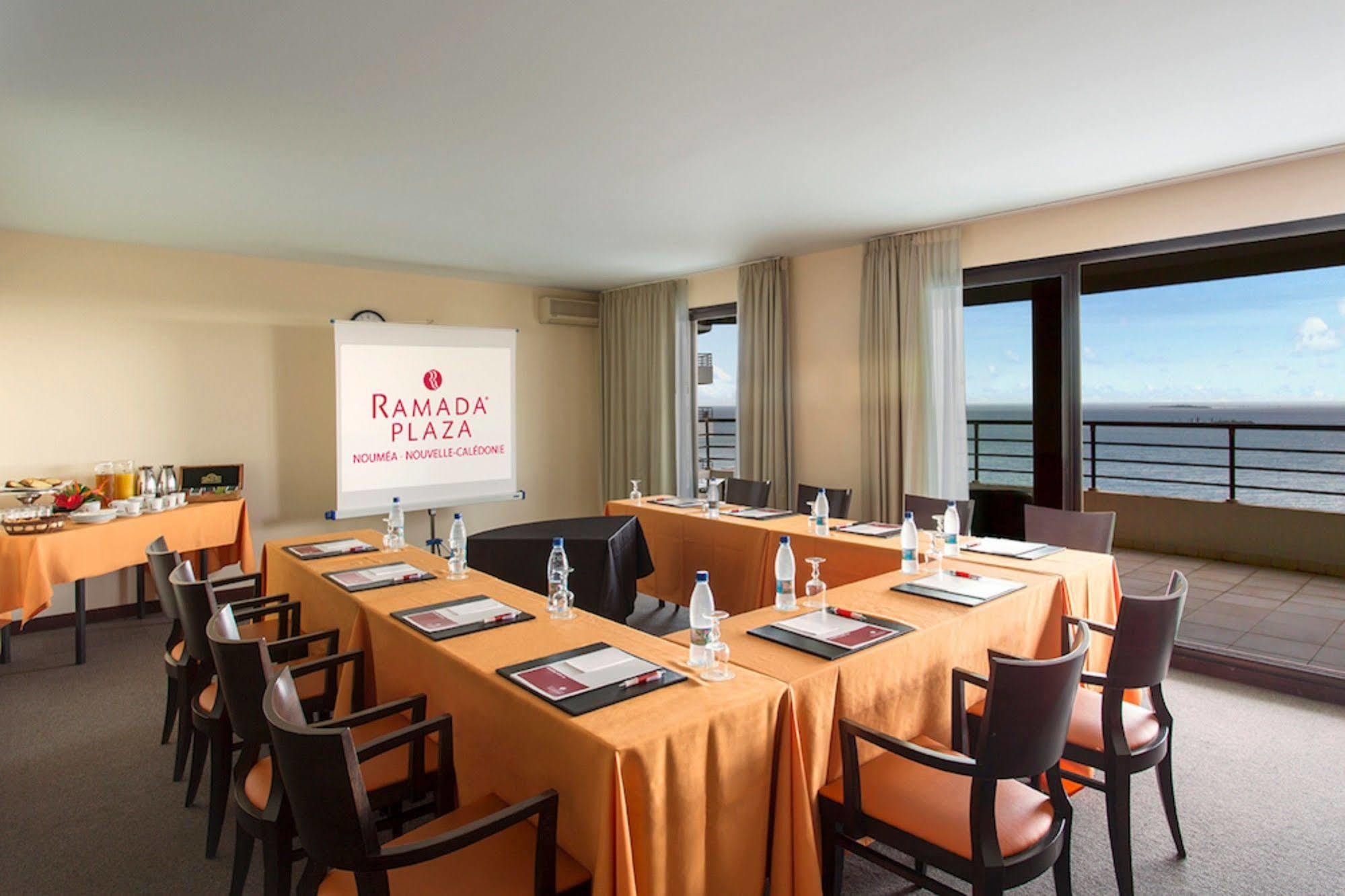 Ramada Hotel & Suites By Wyndham Noumea Esterno foto