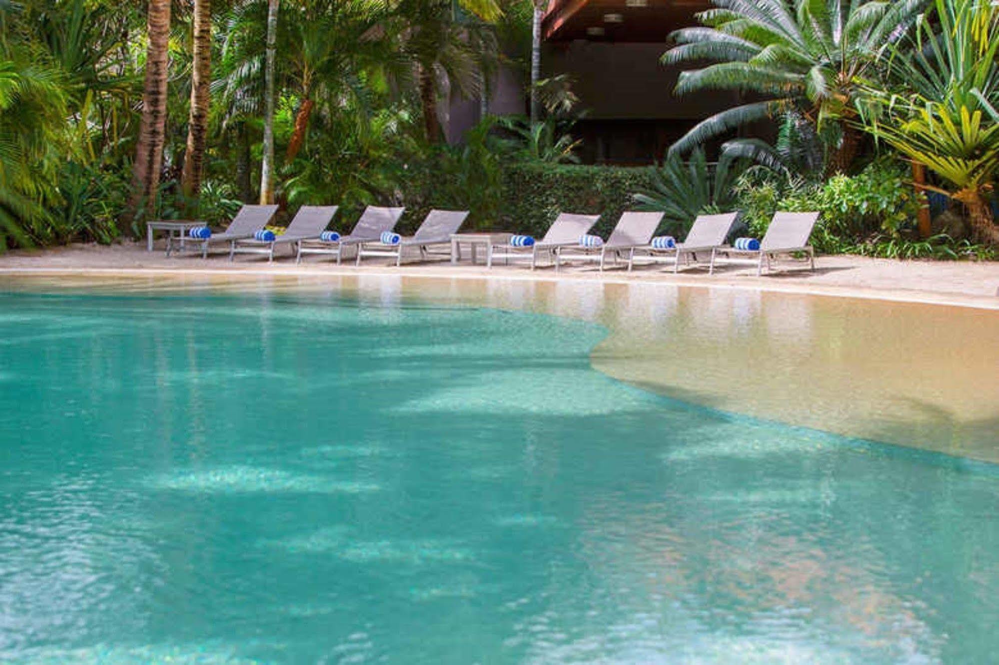 Ramada Hotel & Suites By Wyndham Noumea Esterno foto